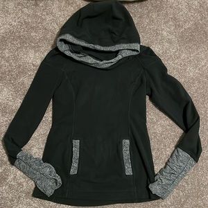 Lululemon fleece no size but I think 4